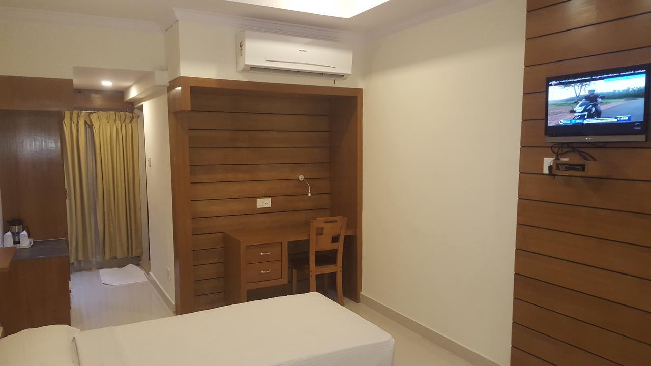 Sree Gokulam Residency Hotel Thrissur Kültér fotó
