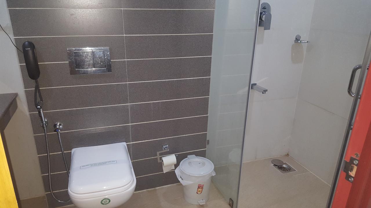 Sree Gokulam Residency Hotel Thrissur Kültér fotó