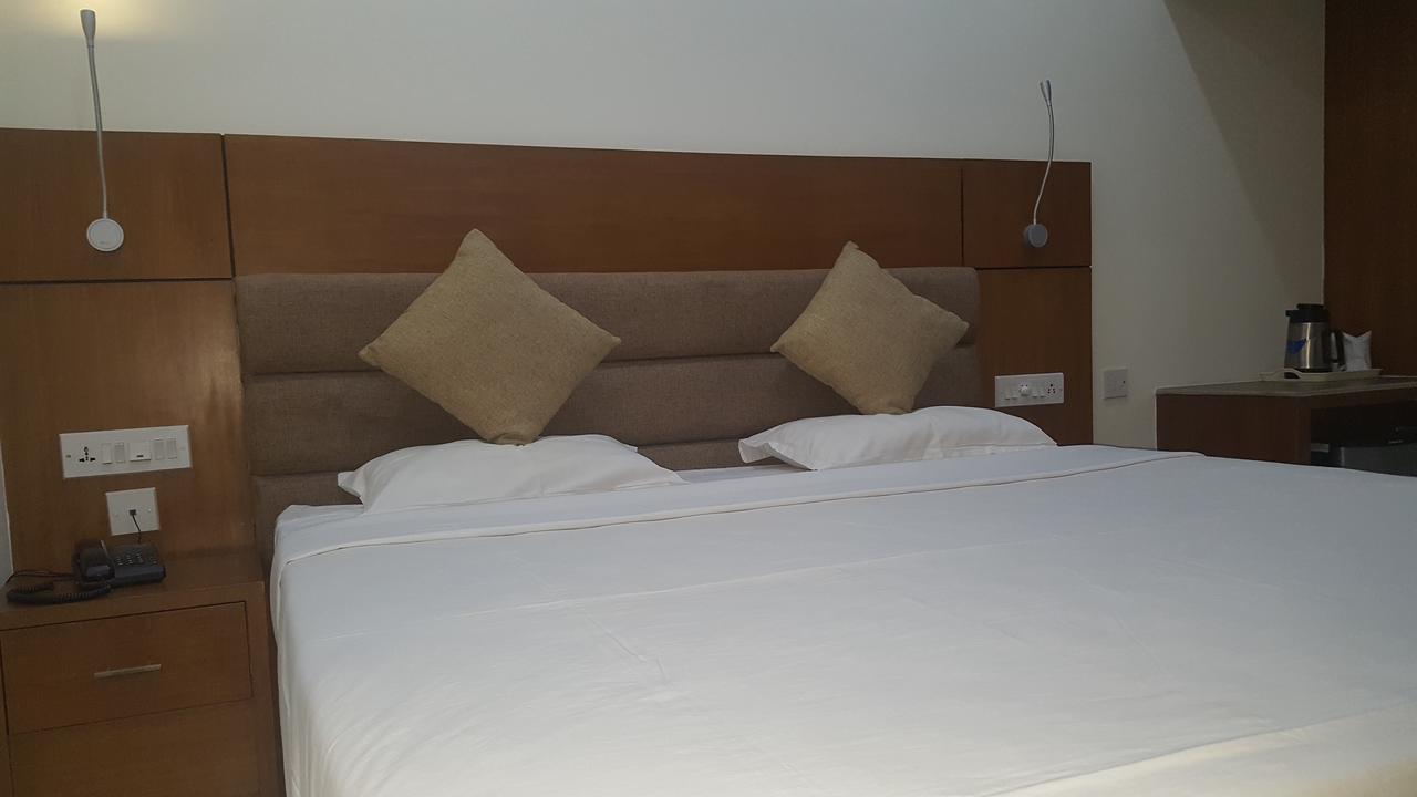 Sree Gokulam Residency Hotel Thrissur Kültér fotó
