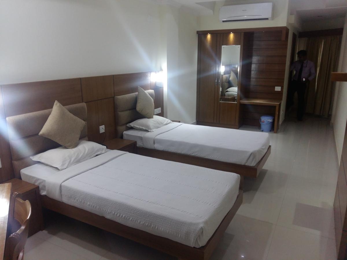 Sree Gokulam Residency Hotel Thrissur Kültér fotó
