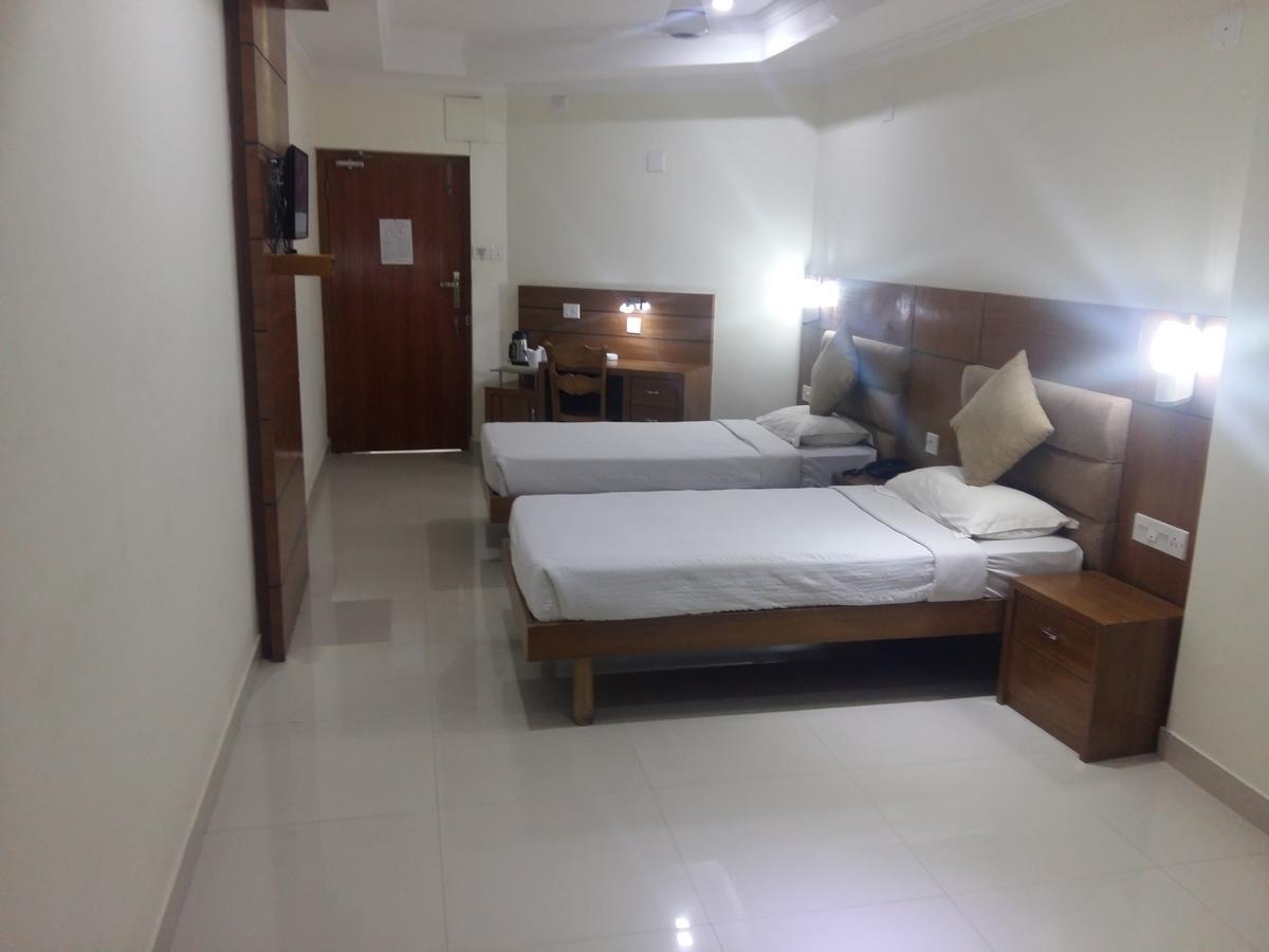 Sree Gokulam Residency Hotel Thrissur Kültér fotó
