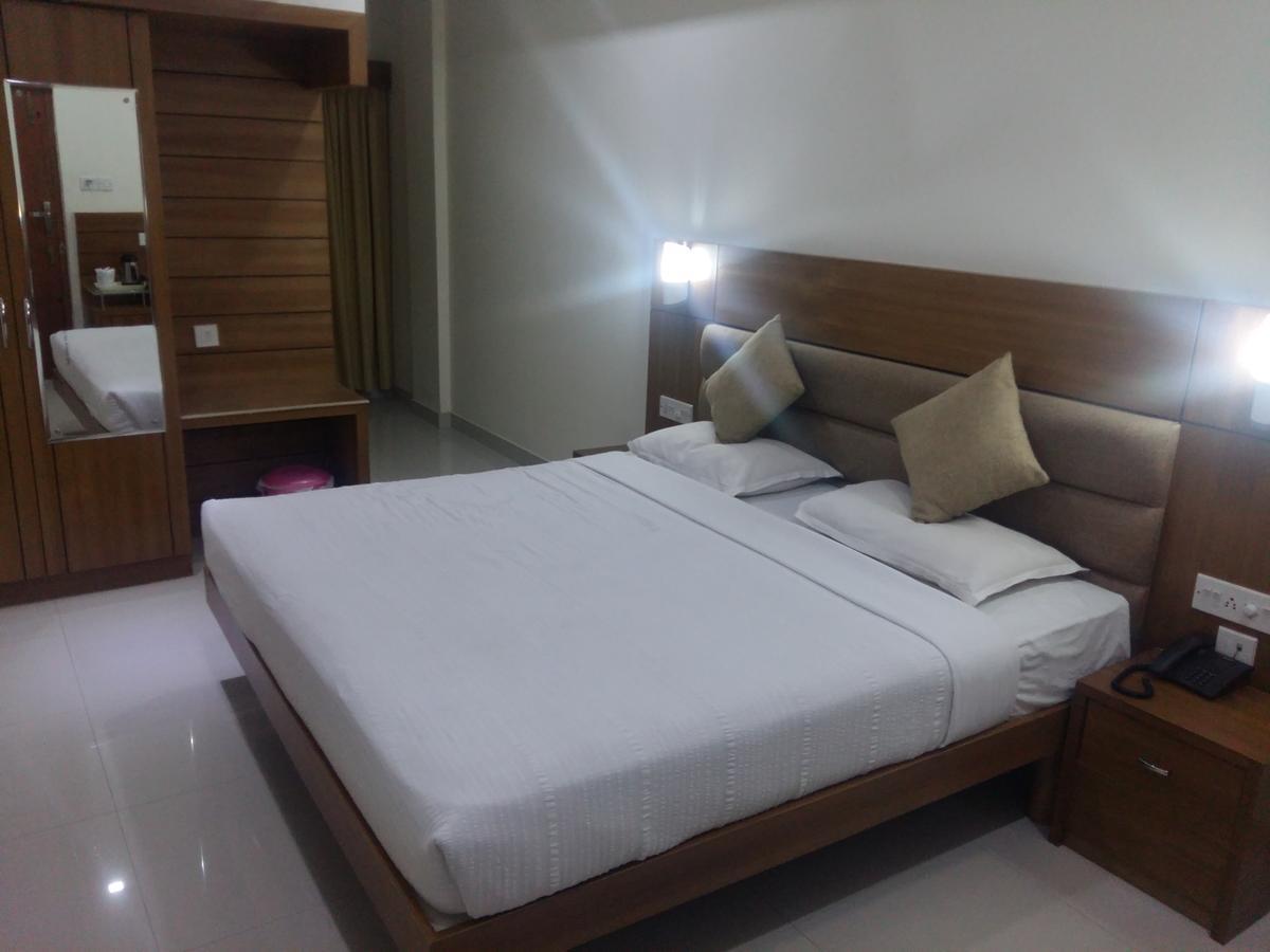 Sree Gokulam Residency Hotel Thrissur Kültér fotó