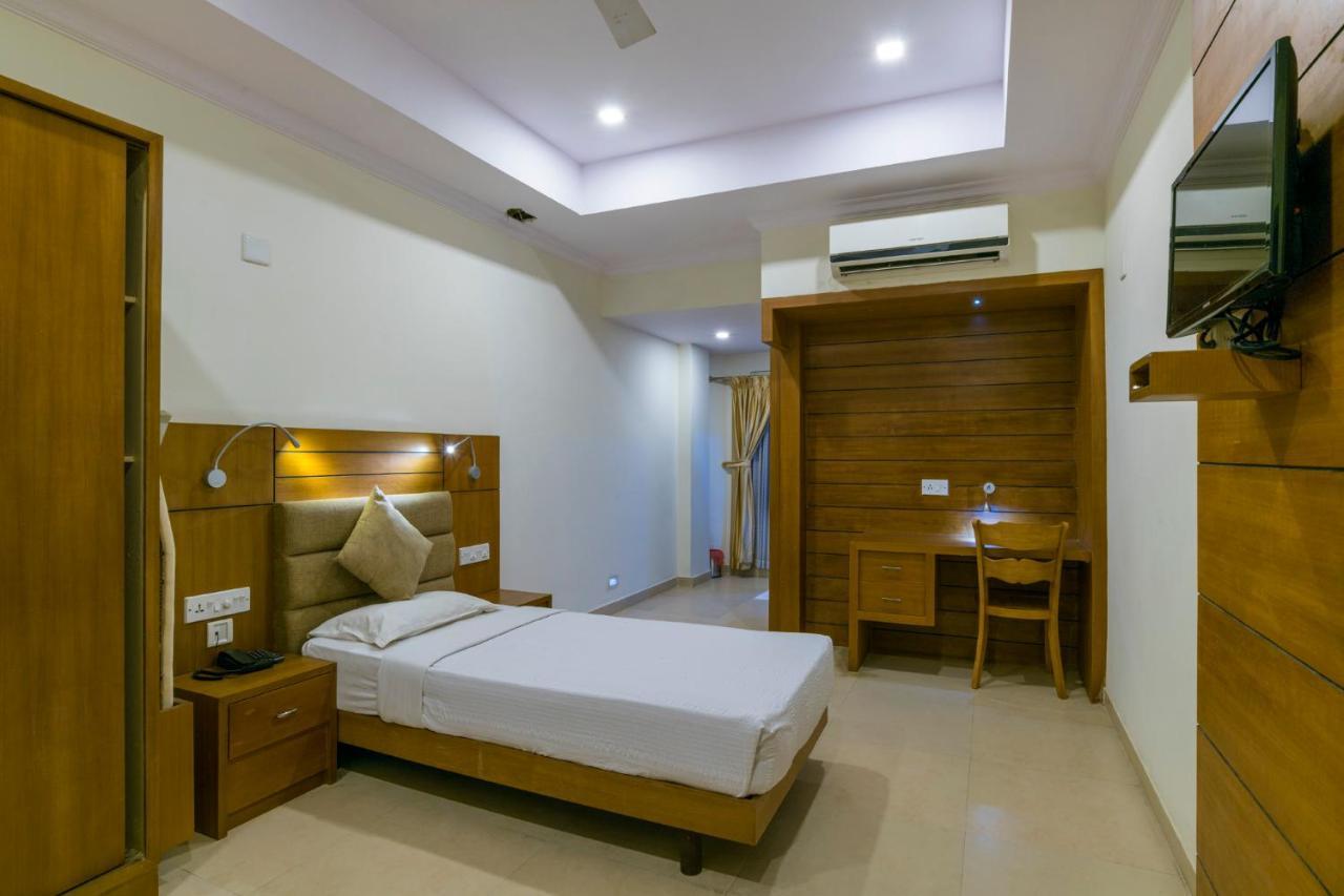 Sree Gokulam Residency Hotel Thrissur Kültér fotó