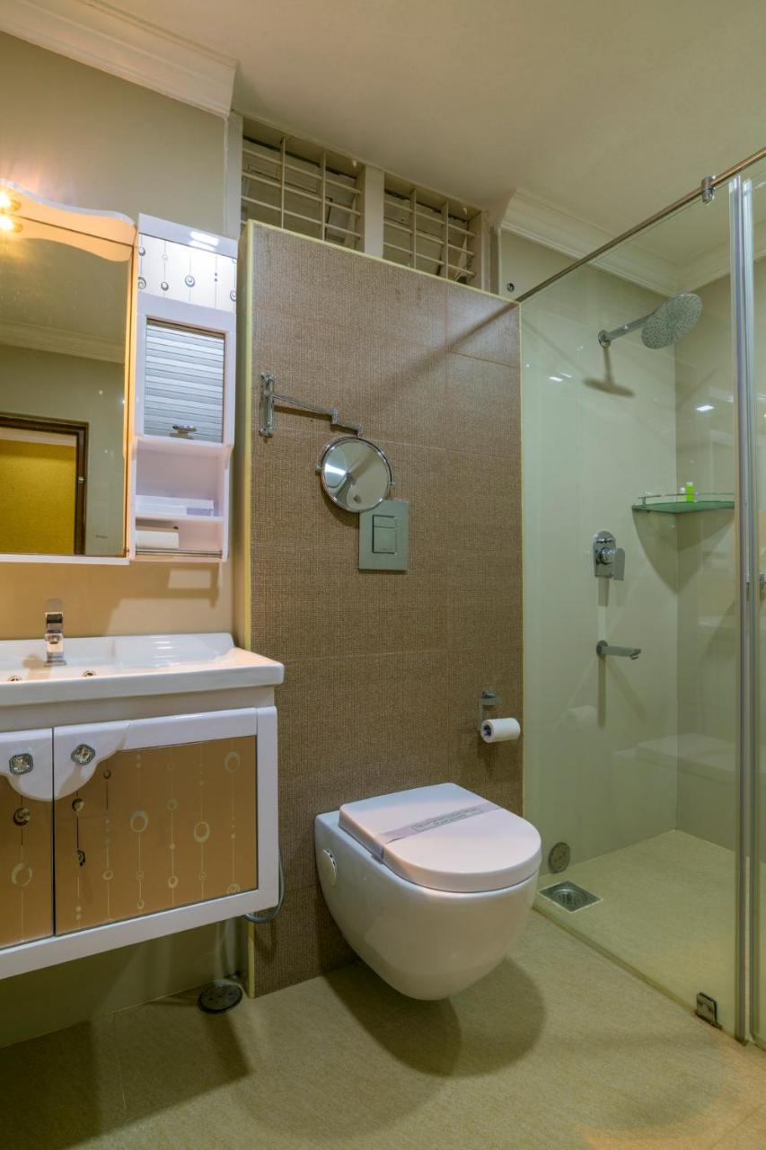 Sree Gokulam Residency Hotel Thrissur Kültér fotó