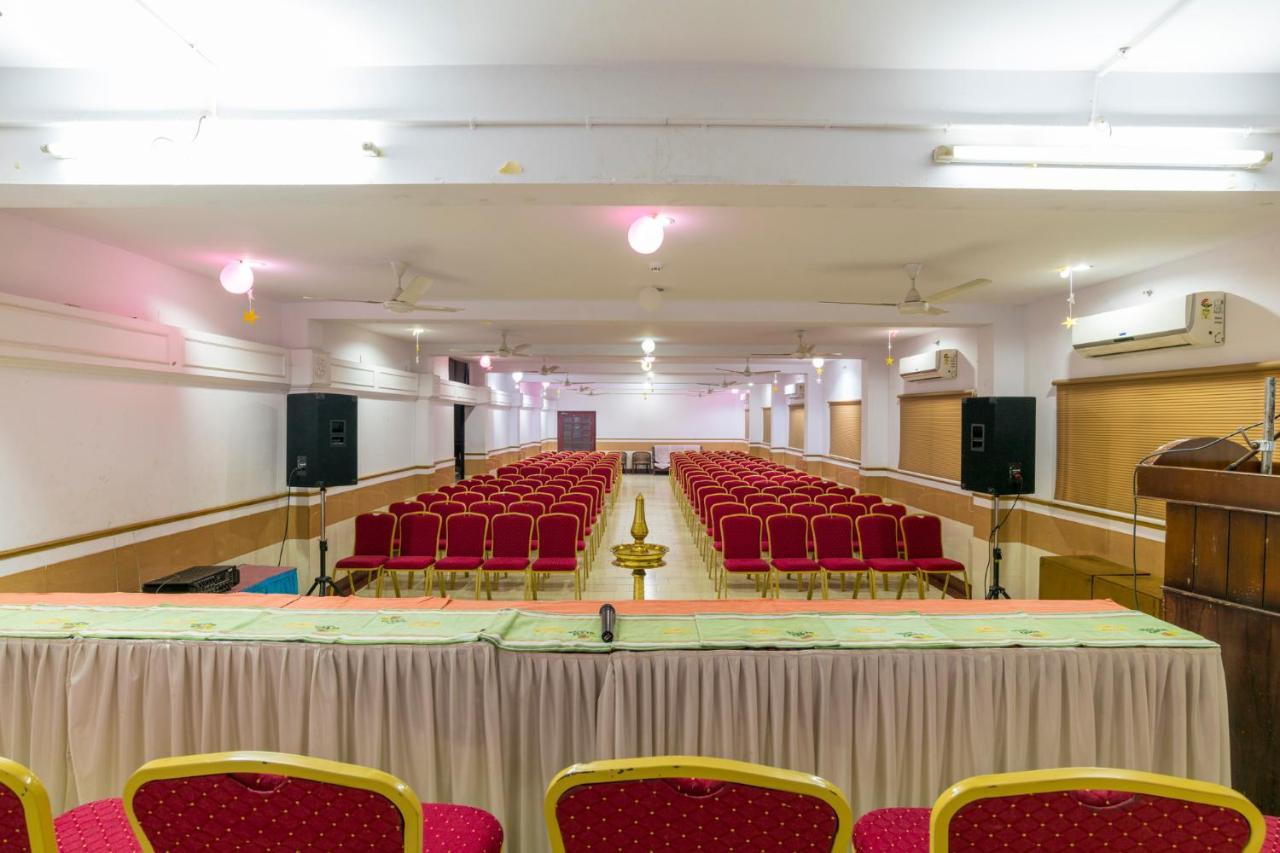 Sree Gokulam Residency Hotel Thrissur Kültér fotó