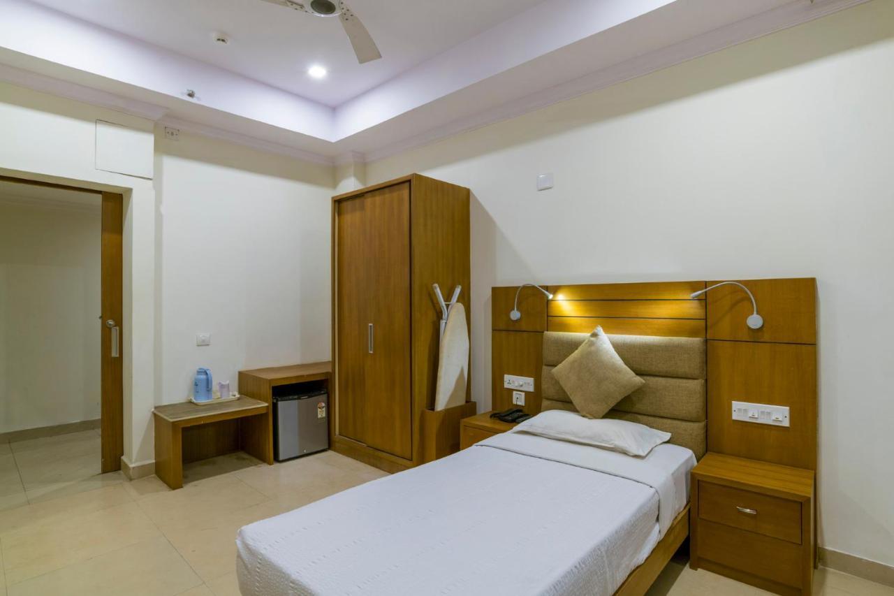 Sree Gokulam Residency Hotel Thrissur Kültér fotó