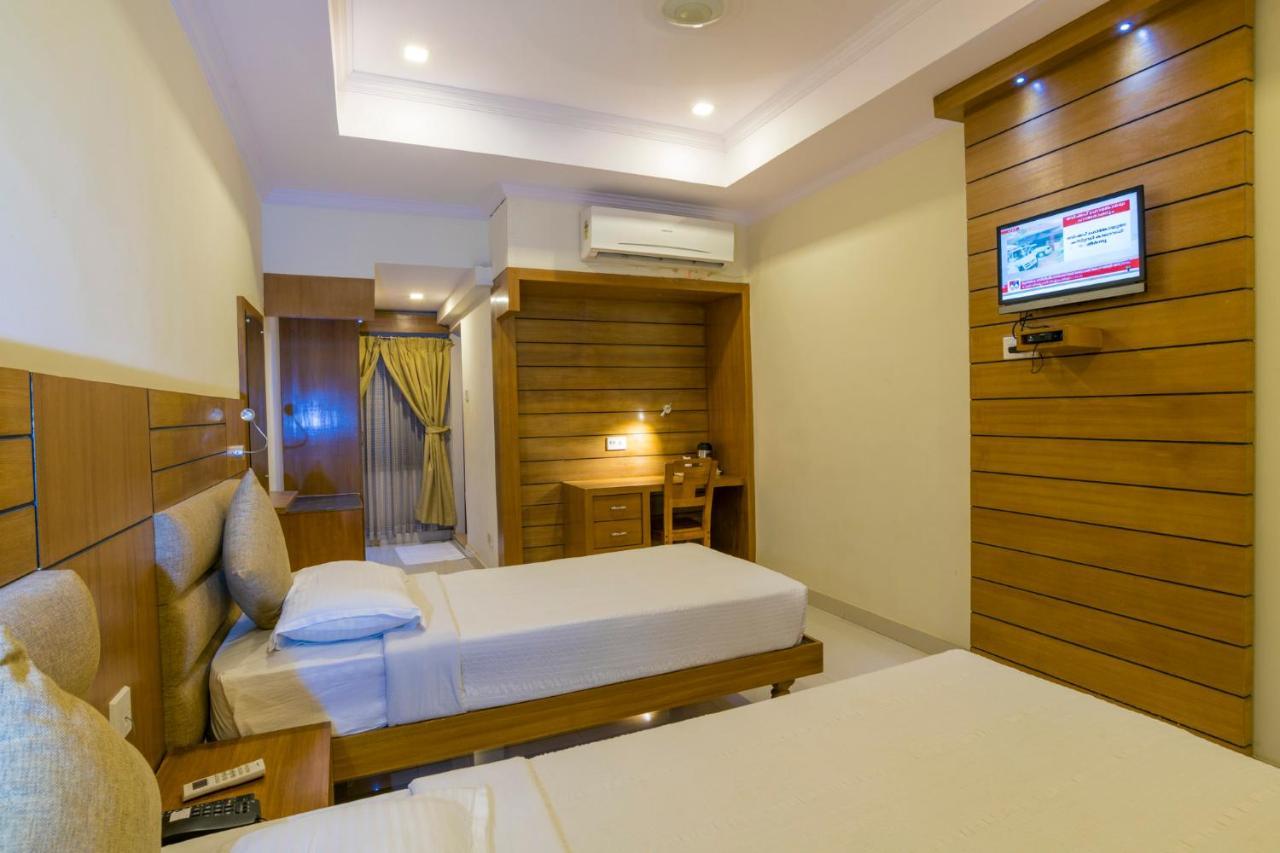 Sree Gokulam Residency Hotel Thrissur Kültér fotó